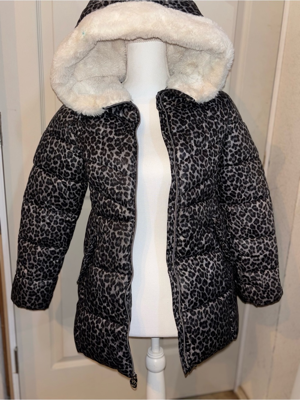 Michael Kors Girls Leopard-Print Faux Fur-Trim Puffer Jacket - Black/Gray